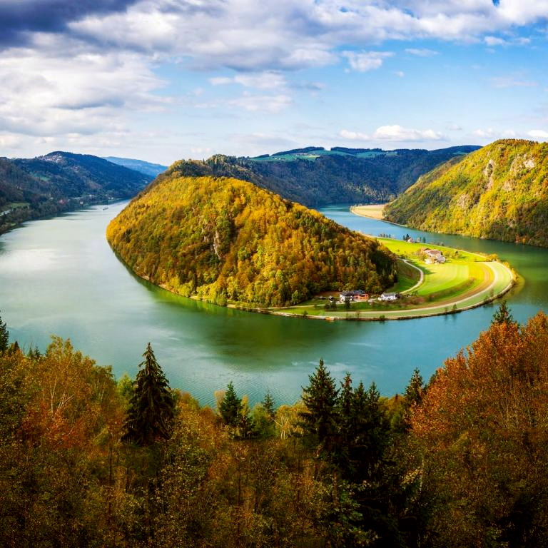 Titelbild für Frühlingserwachen und goldener Herbst an der Donauschlinge